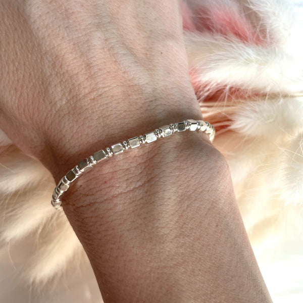 B050 Bracciale cubetti piccoli e rondelle