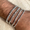 B004 Bracciale pepite martellate (disponibili in diverse dimensioni) con possibilità di mettere ciondoli o passanti.