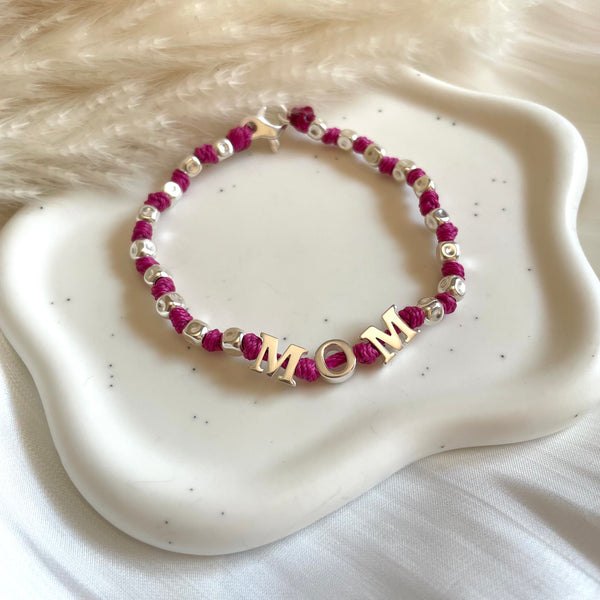 B0275 Bracciale filo nautico con pepite martellate e parola MOM