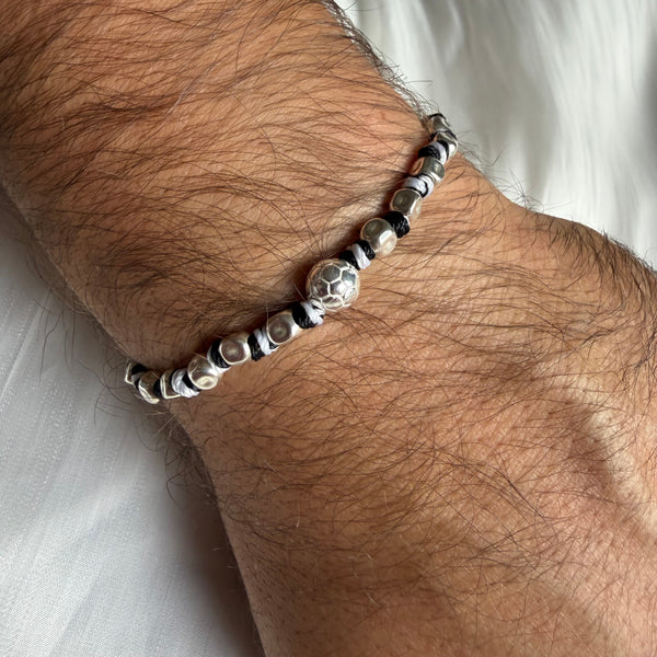 B013 Bracciale del tifoso (con i colori di tutte le squadre di calcio) con pepite martellate, palla da calcio e nodini in filo nautico