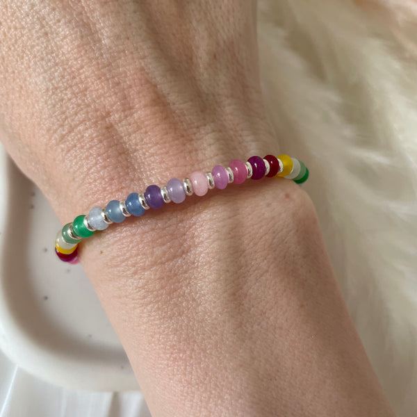 B0254 Bracciale con rondelline arcobaleno e rondelle argento