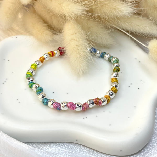 B0175 Bracciale palline martellate con nodi in filo nautico (colore a scelta)