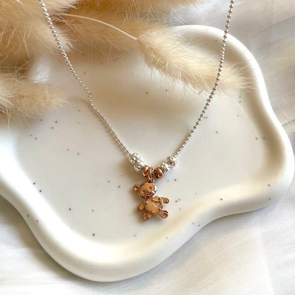 CL0150 Collana pallinata orsetto Bubi con granelli e rondelle