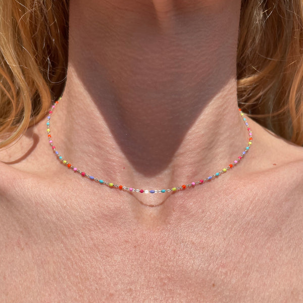 CL096 Collana argento con micro smaltini colorati in 2 varianti (e possibilità di scegliere dei ciondoli da inserire all’interno)