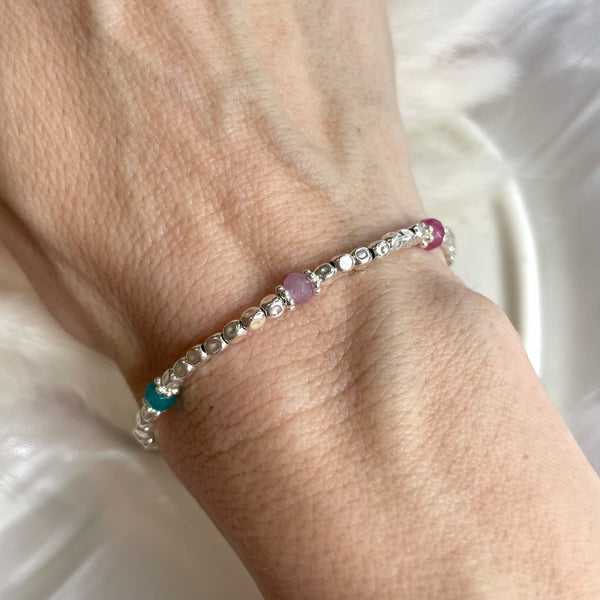B148 Bracciale con pepite mini e pietre naturali colorate