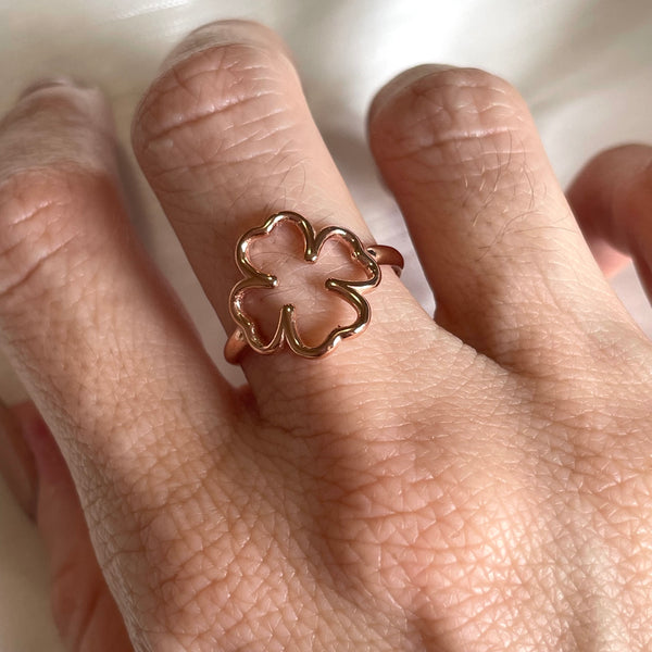 A008 Adjustable pink ring with four-leaf clover