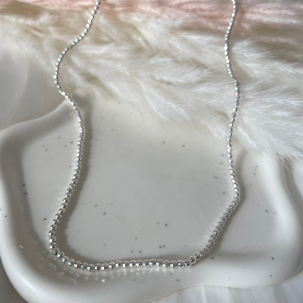 CL0162 Collana in argento con palline sfaccettate