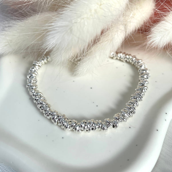 B024 Silver knot bracelet