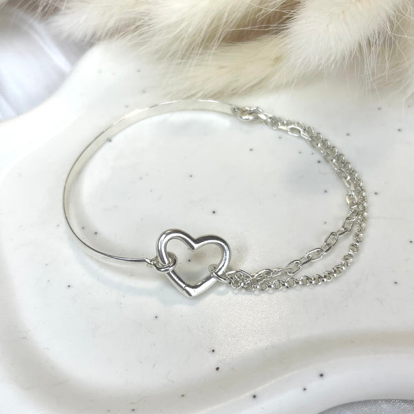 B156 Bracciale semi-rigido con chiusura con moschettone a cuore (possibilità di inserirci ciondoli)