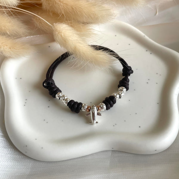 B0220 Bracciale viaggi cordino cerato, granelli e aereo