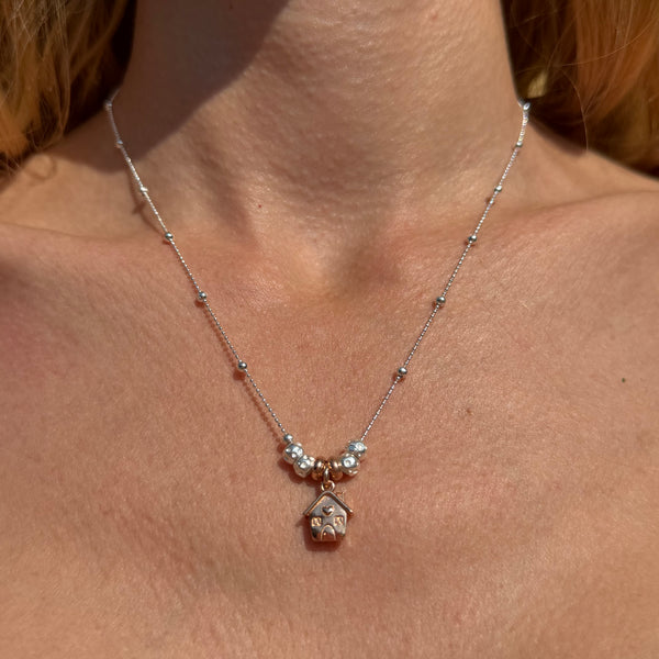 CL123 Collana palline alternate in argento con casina Family pendente