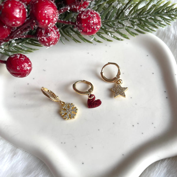 O009 Mono orecchini anelle dorate con simboli Natale