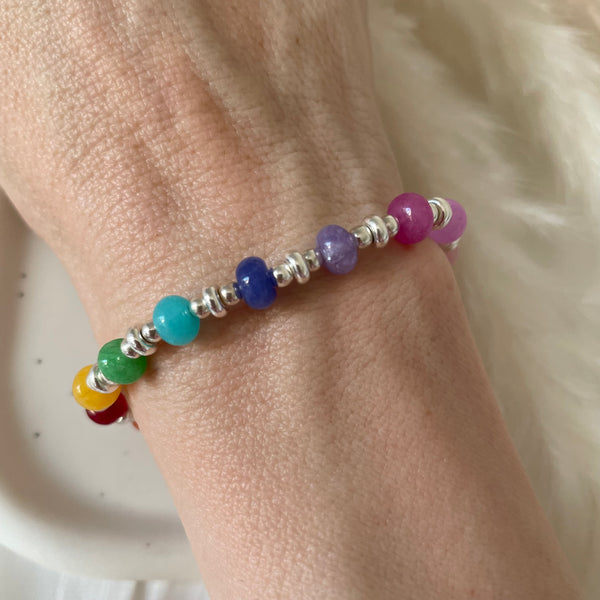 B0252 Bracciale candy con rondelle arcobaleno, palline e rondelle argento