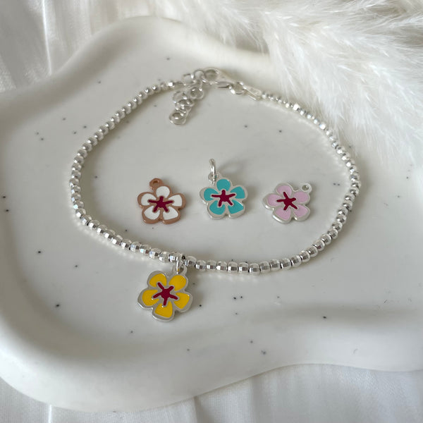 B0255 Bracciale argento con palline sfaccettate e fiore smaltato