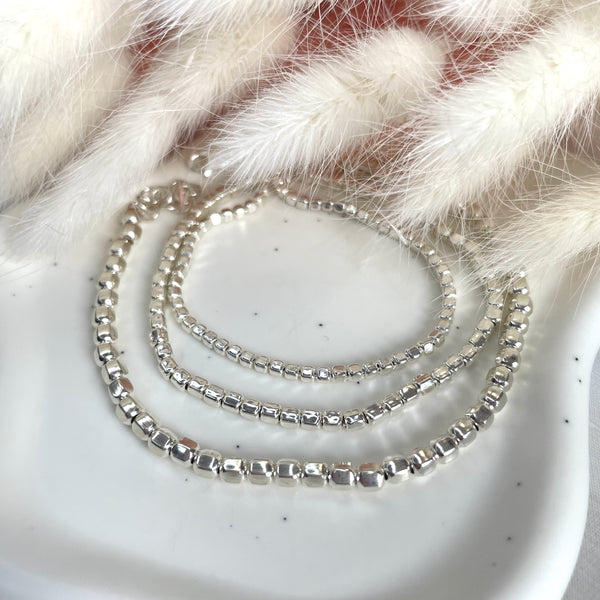 B029 Bracciale con cubetti