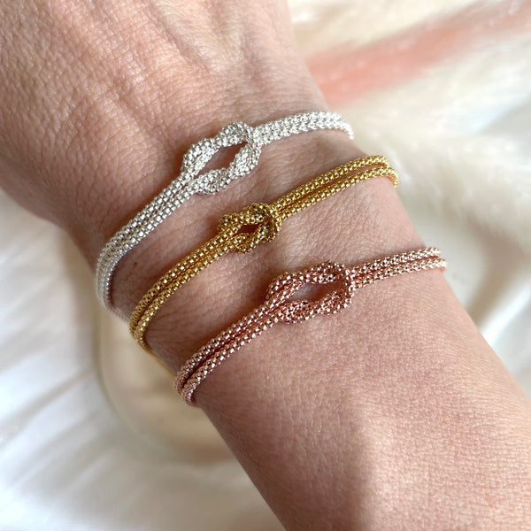 B0224 Bracciale argento con nodo simbolo di legame