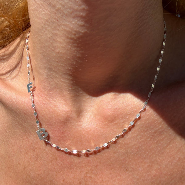 CL0191 Collana con catena ovaline e iniziali a scelta