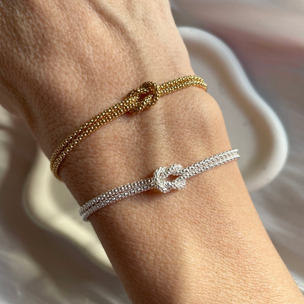 B0224 Bracciale argento con nodo simbolo di legame