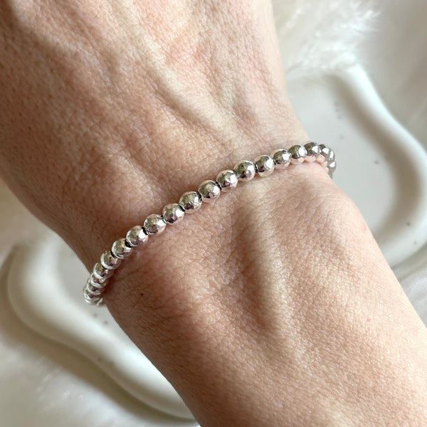 B0259 Bracciale palline martellate da 4mm
