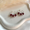 O0015 Orecchini ad anella in argento con cilindri piccoli marroni e rondelle irregolari