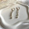 O017 Orecchini anelle con catena rosario di perle
