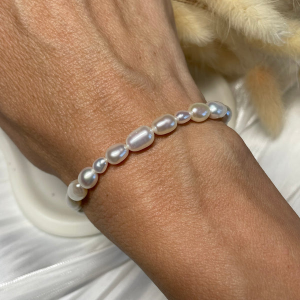 B0190 Bracciale argento con perle di fiume in gradazione