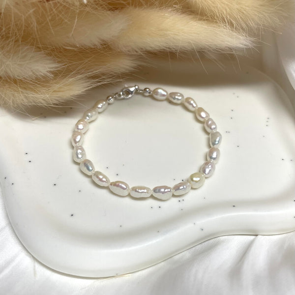B0182 Bracciale con perle di fiume