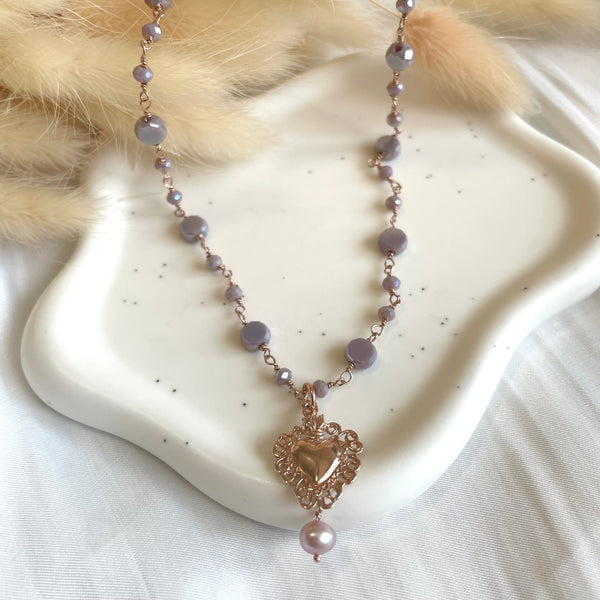 CL113 Collana rosario in argento con pietre malva e cuore sacro rosato