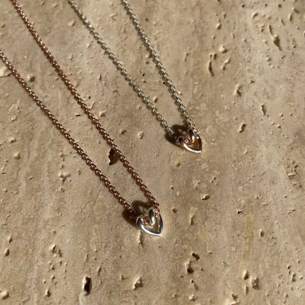 CL005 Collana con cuore intreccio